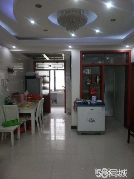 新区 六里 欧陆花苑小区一楼带院 精装 仅售90万满五唯一